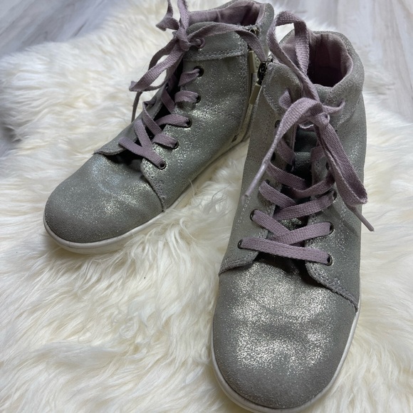 UGG Schyler high top sneakers youth size 3 - Picture 2 of 10